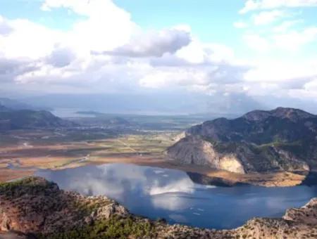 1300 M2 Field For Sale In Dalyan Gökbel With Sea And Lake Views (Gba02)